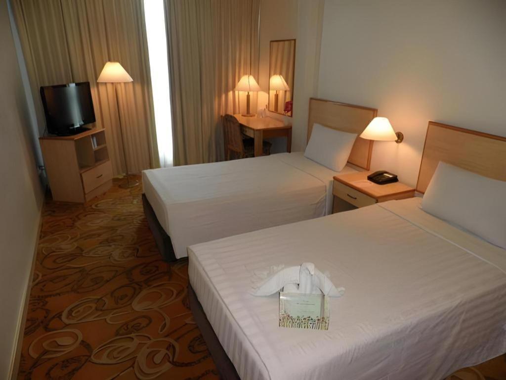 The Orchid Hotel Сібу Екстер'єр фото