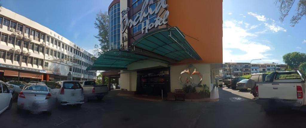 The Orchid Hotel Сібу Екстер'єр фото