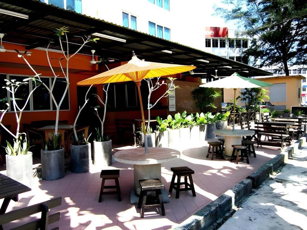 The Orchid Hotel Сібу Екстер'єр фото