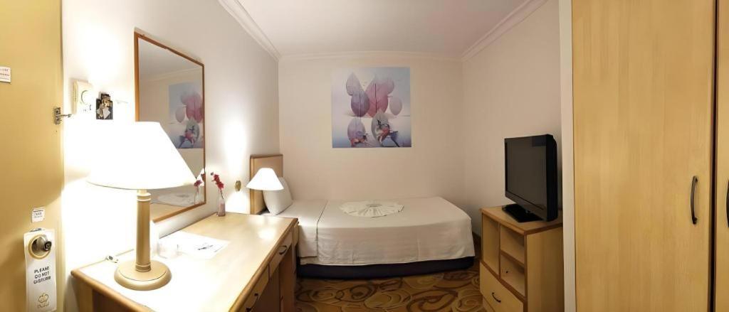 The Orchid Hotel Сібу Екстер'єр фото