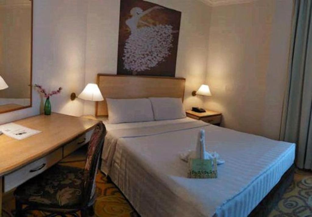 The Orchid Hotel Сібу Екстер'єр фото