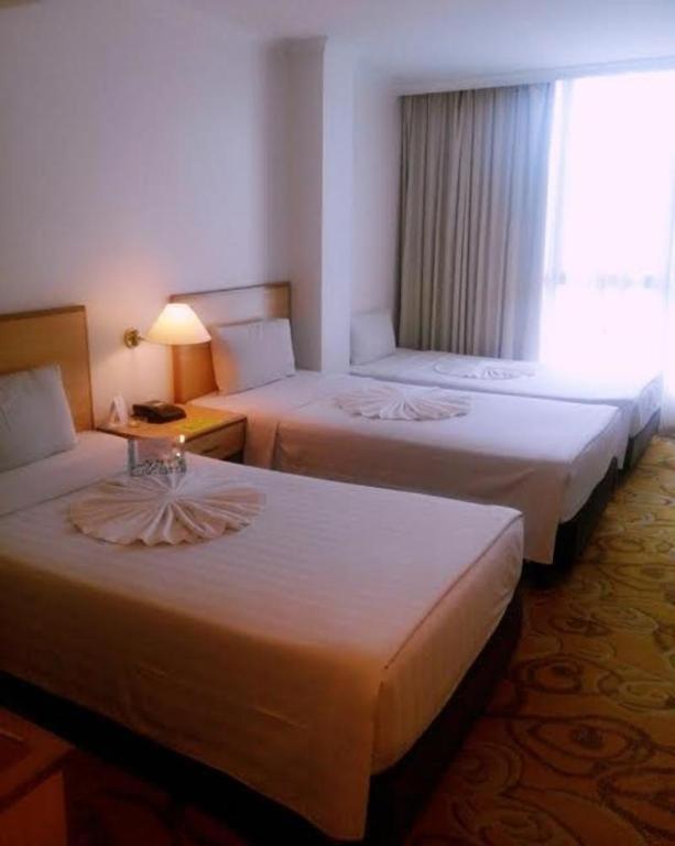 The Orchid Hotel Сібу Екстер'єр фото
