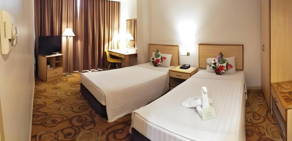 The Orchid Hotel Сібу Екстер'єр фото
