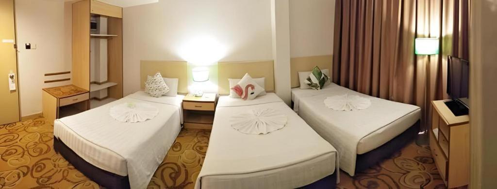 The Orchid Hotel Сібу Екстер'єр фото