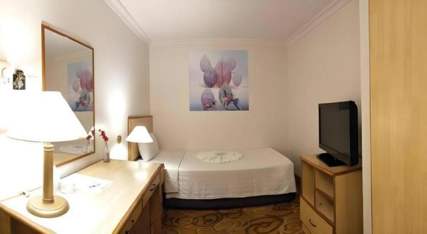 The Orchid Hotel Сібу Екстер'єр фото