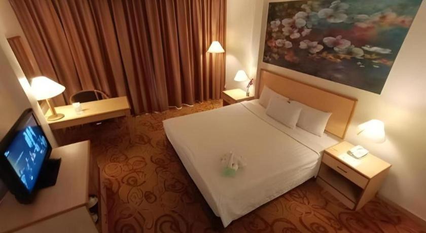 The Orchid Hotel Сібу Екстер'єр фото
