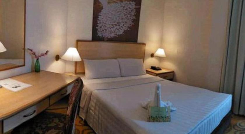 The Orchid Hotel Сібу Екстер'єр фото