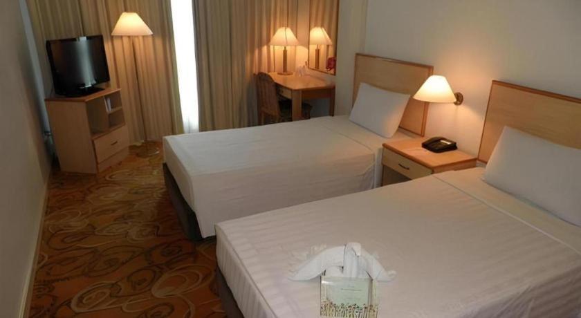 The Orchid Hotel Сібу Екстер'єр фото