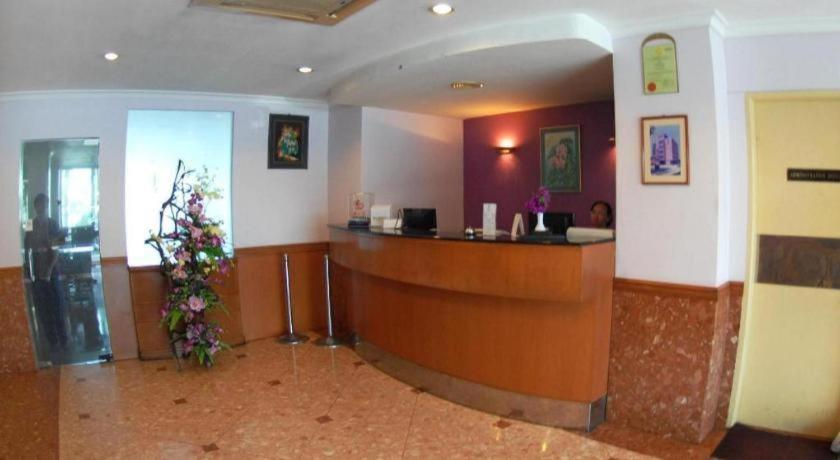 The Orchid Hotel Сібу Екстер'єр фото