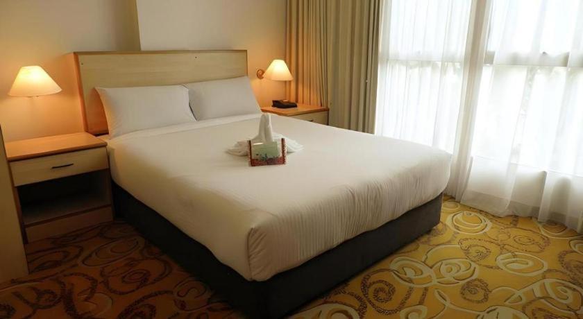 The Orchid Hotel Сібу Екстер'єр фото