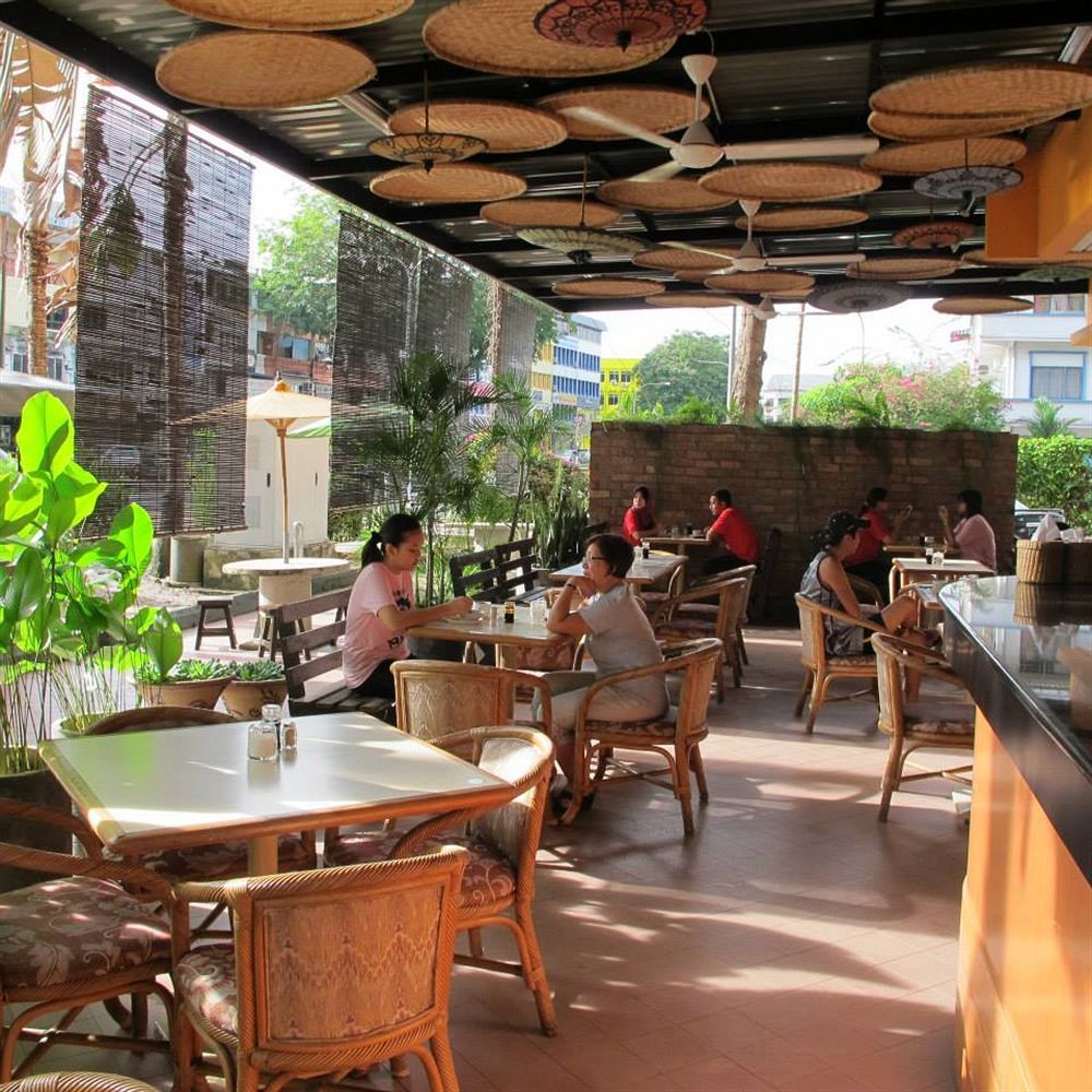 The Orchid Hotel Сібу Екстер'єр фото